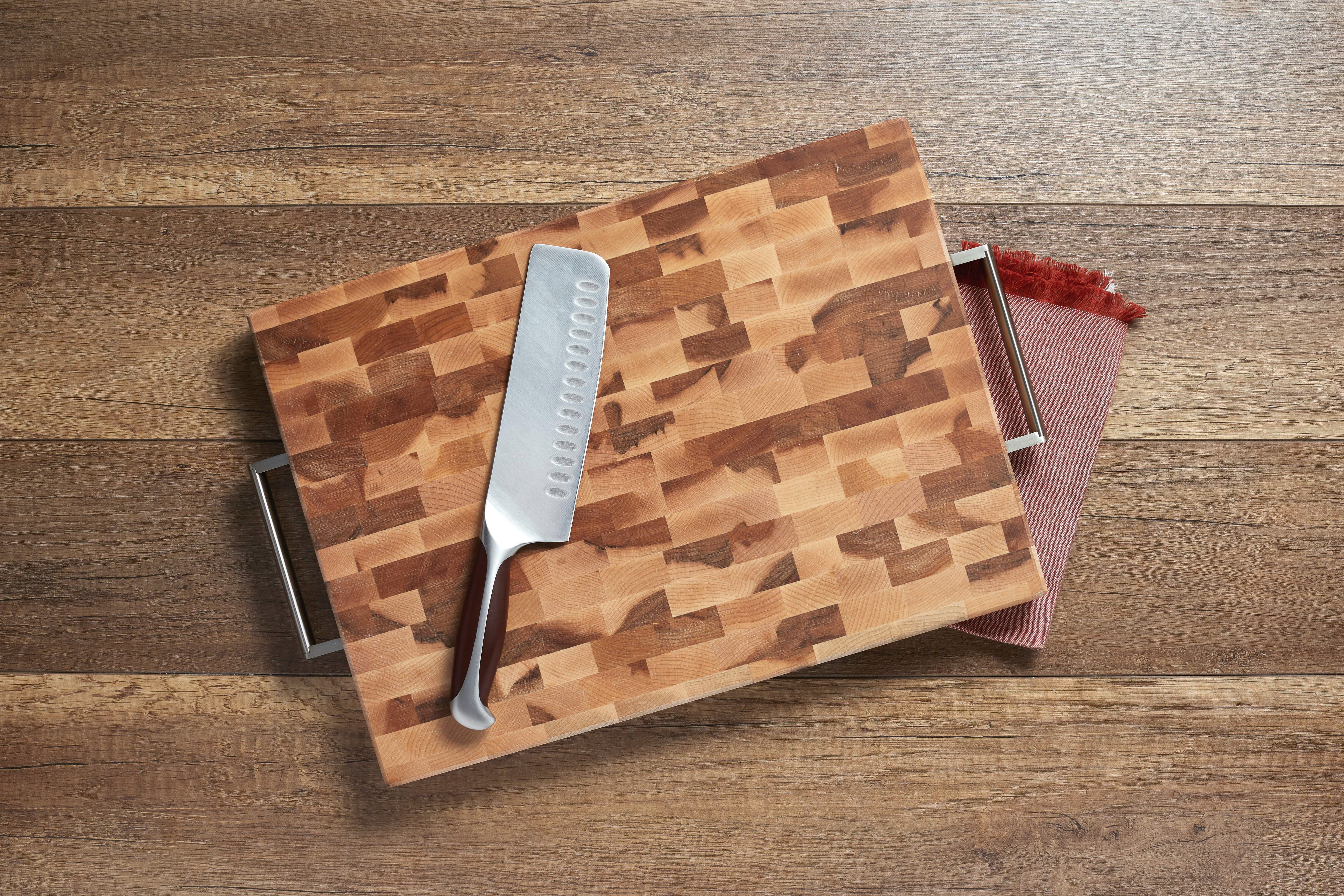 Maple butcher block, end grain, 13 x 18 x 1.25 in., with handle