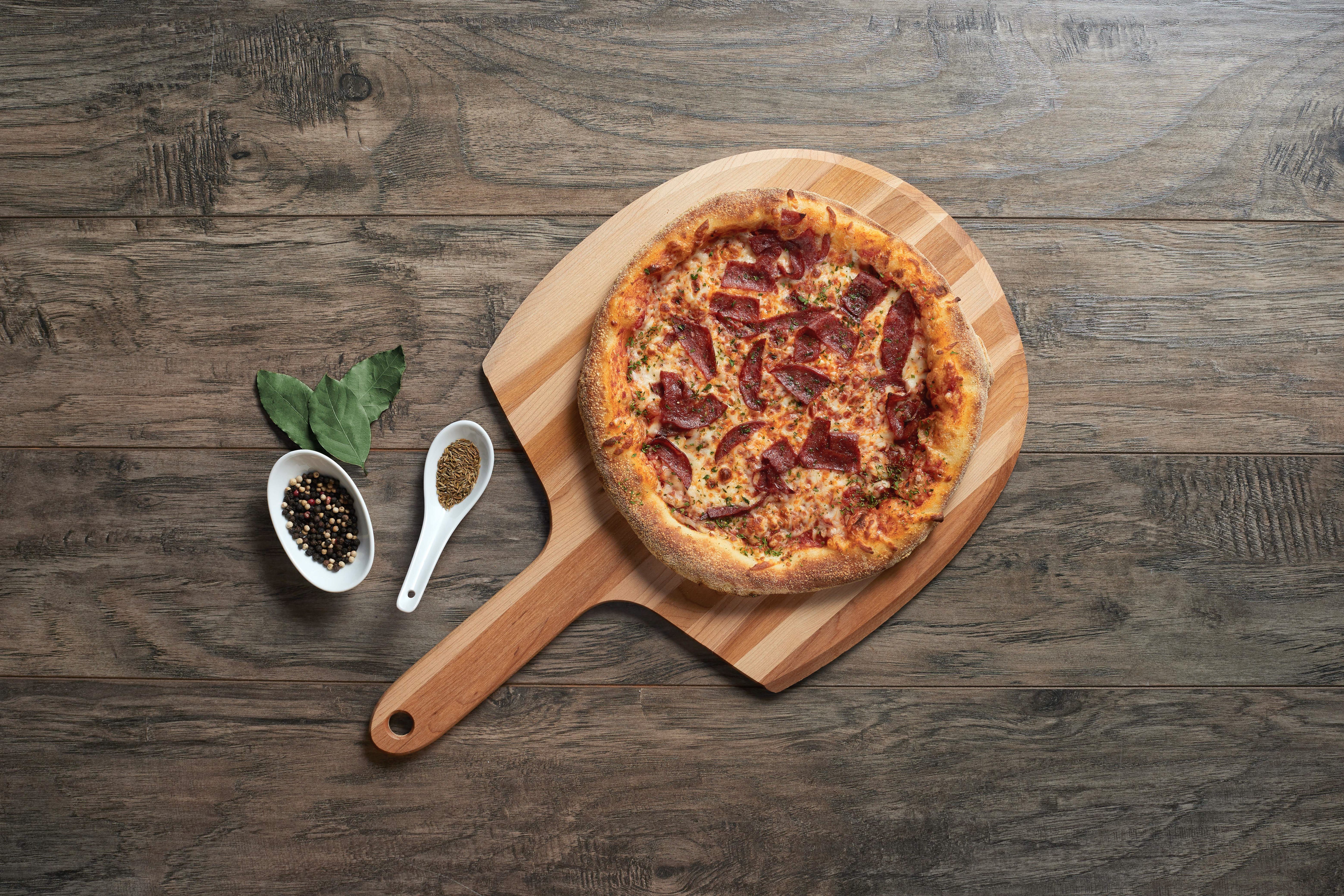 Palette à pizza en érable, grain couché, 3 po dia. x 21 x 0.375 po